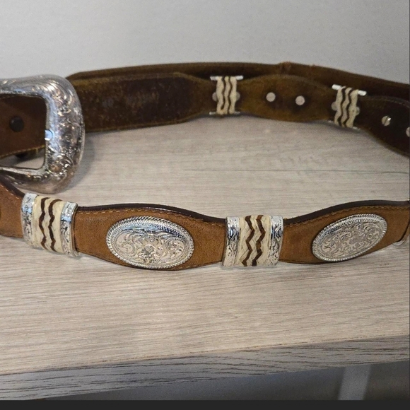 Vintage Tony Lama Mens Size 40 Brown Leather Belt Buckaroo Scallop Conchos Rawhi - Picture 1 of 8